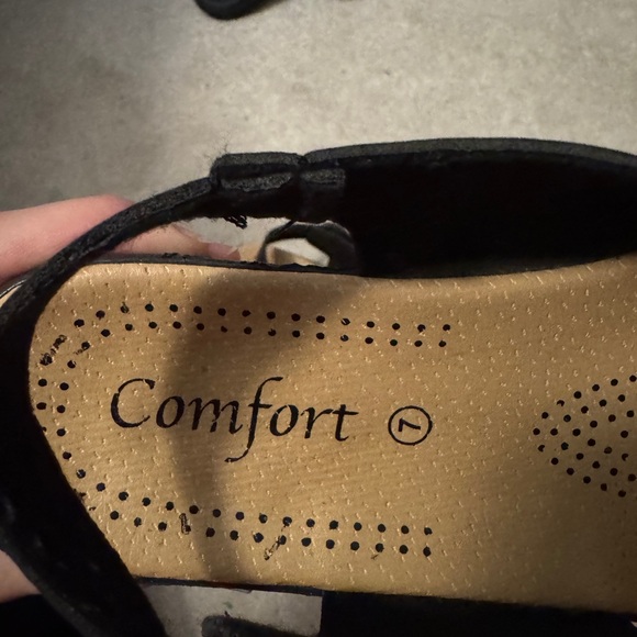 Black sandals size 7 - Picture 5 of 5